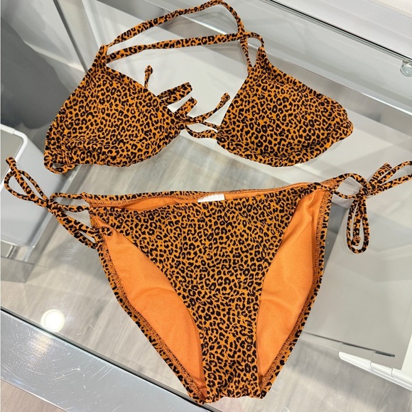 Xhilaration Cheetah Print Bikini Top and Bottom - Picture 1 of 4